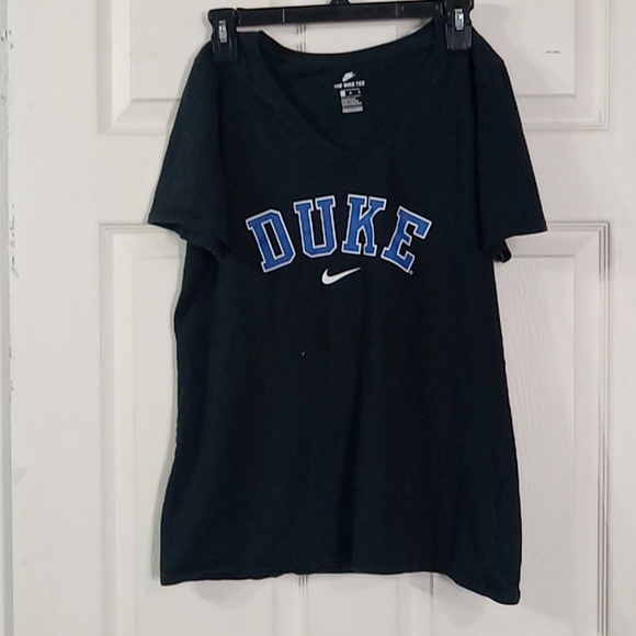 THREE PIECES OF KIDS CLOTHES - Picture 4 of 9